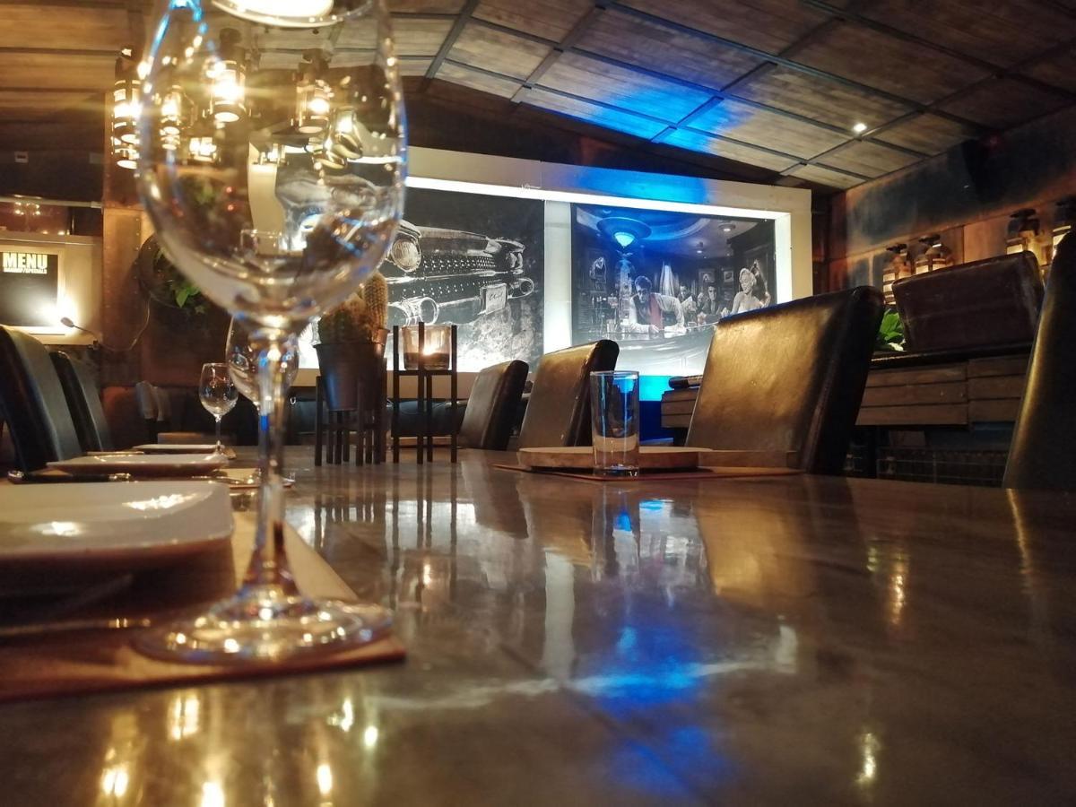 Hotel Restaurant Beverwijk Extérieur photo